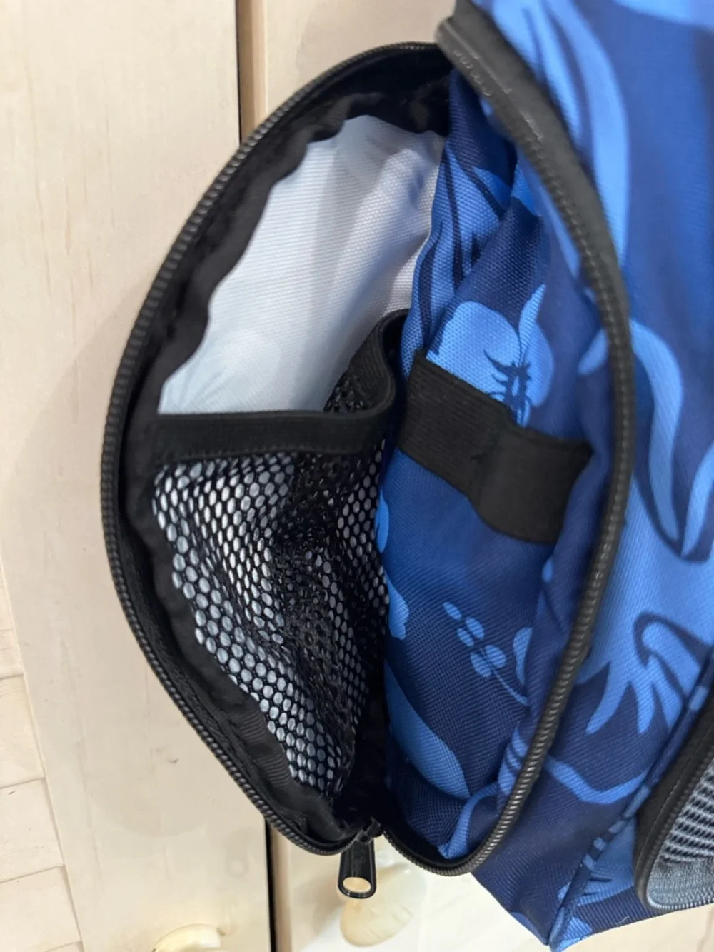 L.L. Bean Navy and Light Blue Floral Toiletries Accessories Tote Bag - Picture 11 of 12